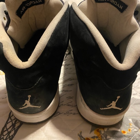 Men’s Jordans sz 11 - Picture 3 of 5